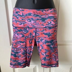 Lululemon Wonder Under Bike Shorts